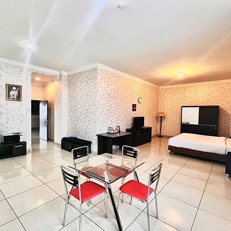Ohulu Guesthouse Медан Екстериор снимка